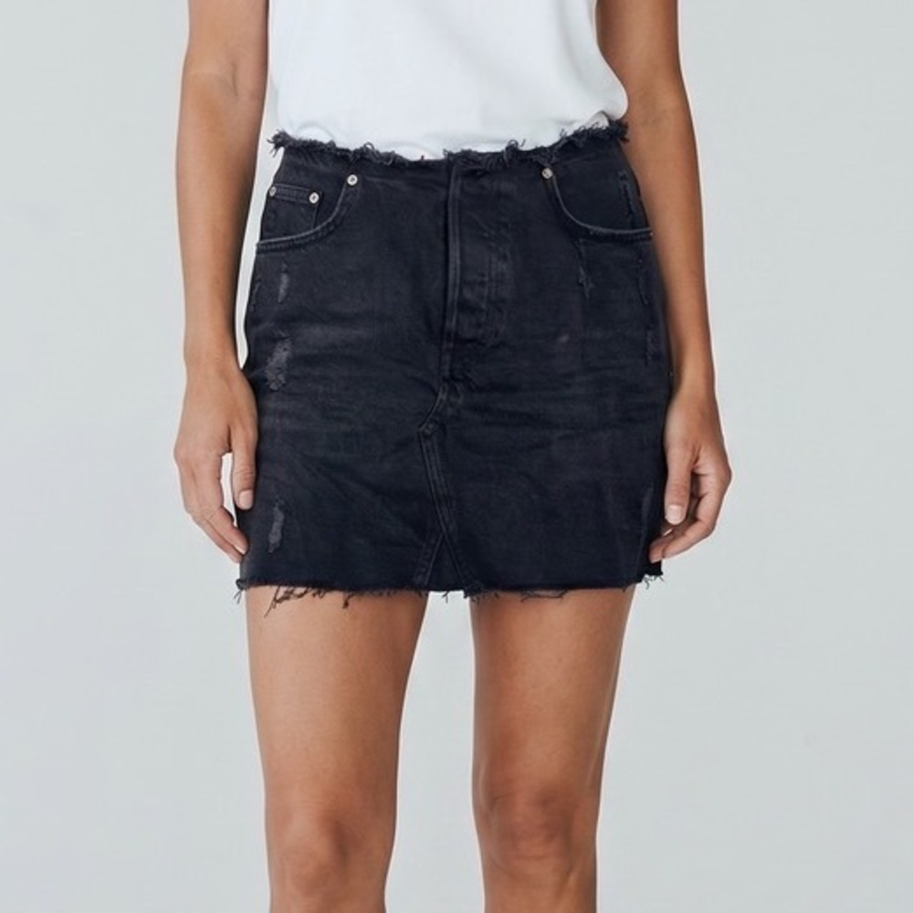 BDG Urban Outfitters Black Distressed Denim Mini Skirt Raw Hem Womens M Grunge
